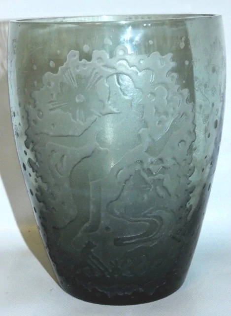 Váza art deco akt