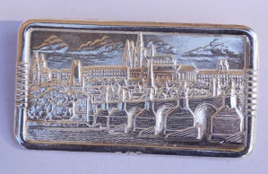 Stříbrná brož Praha