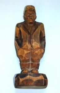 Dřevěná figura signováno VU