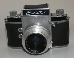 Fotoaparát značky EXA