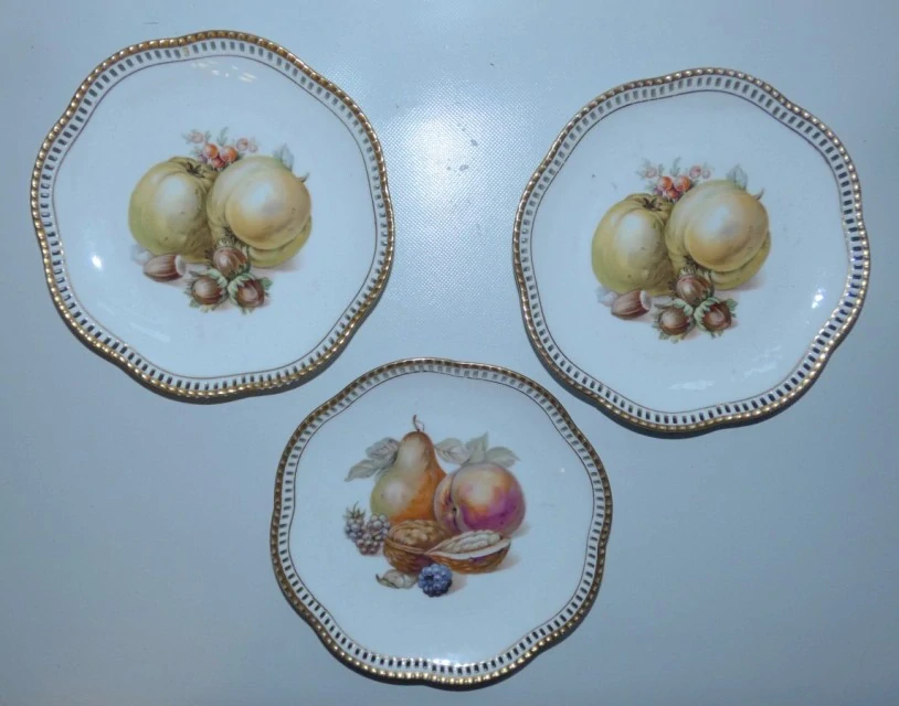 Talíře s ovocem značeno Bavaria Schumann