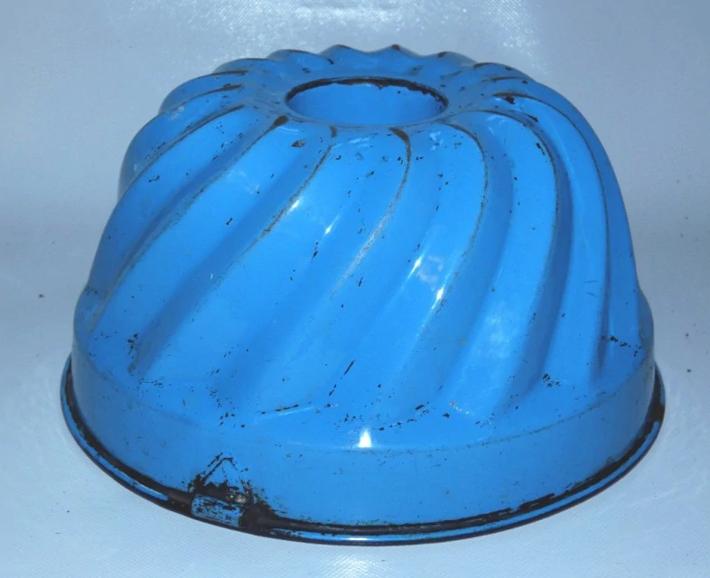 Modrá bábovková forma