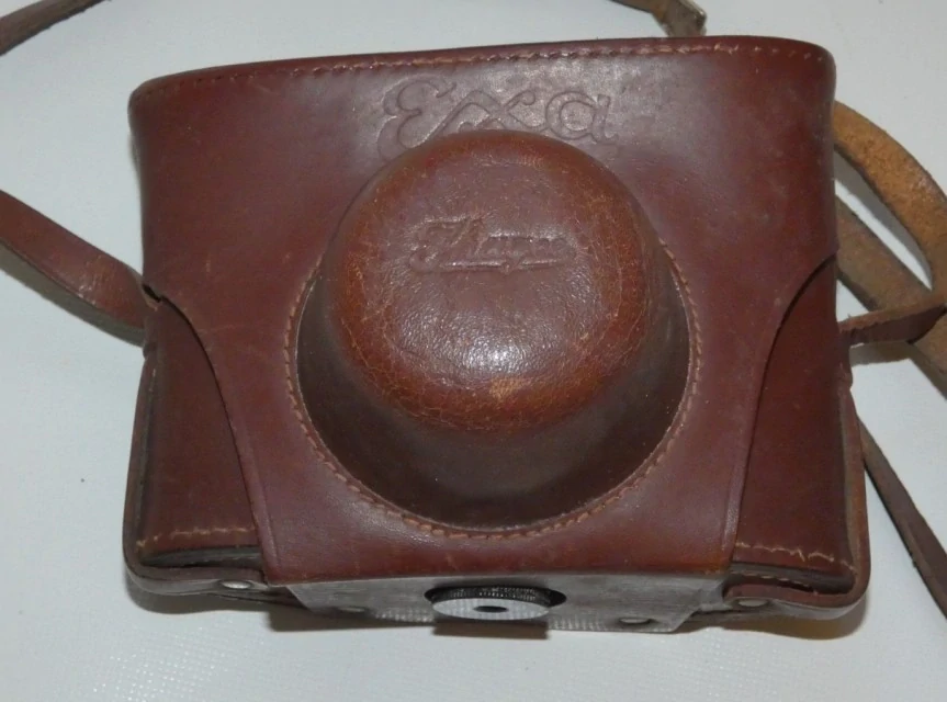 Fotoaparát značky EXA