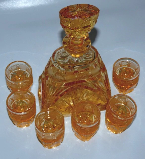 Broušená karafa 