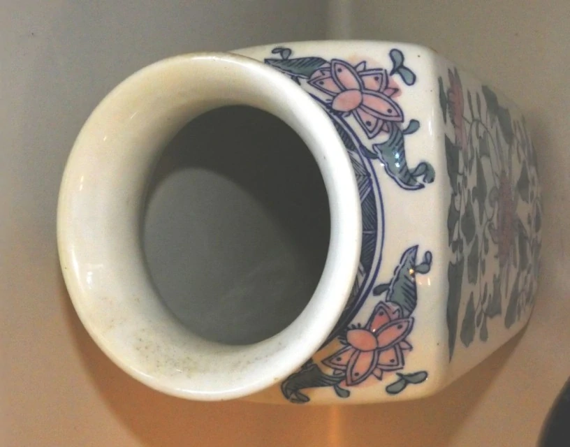 Porcelánová váza