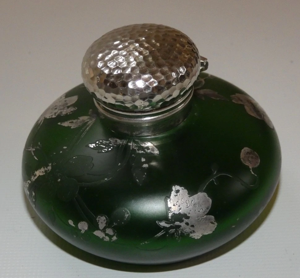 Secesní flakon 1900