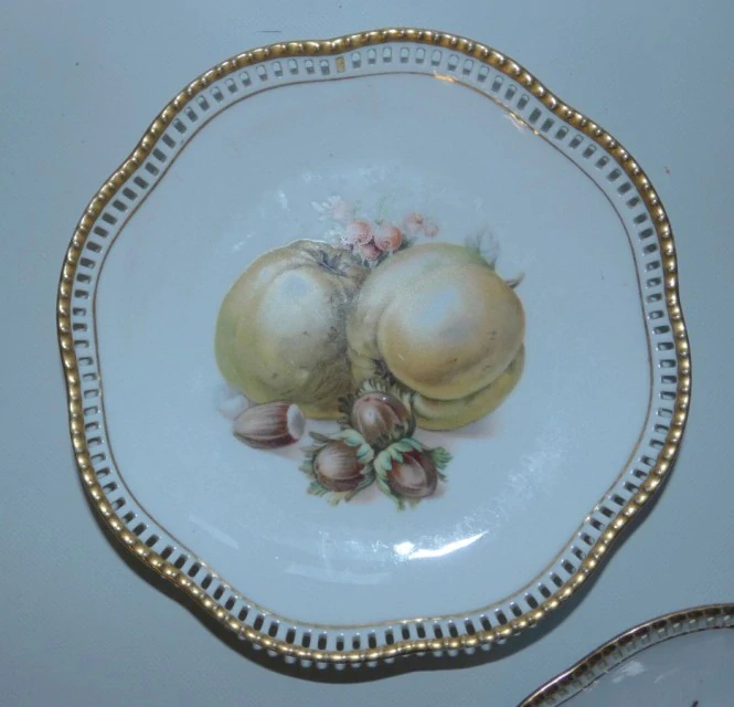 Talíře s ovocem značeno Bavaria Schumann
