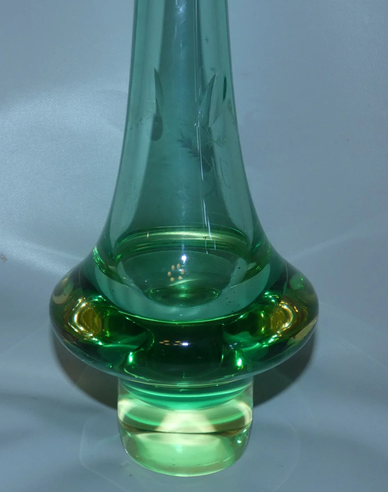 Váza značena JK 50