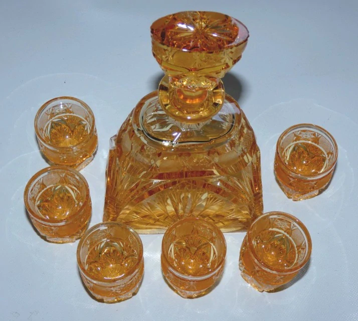 Broušená karafa 