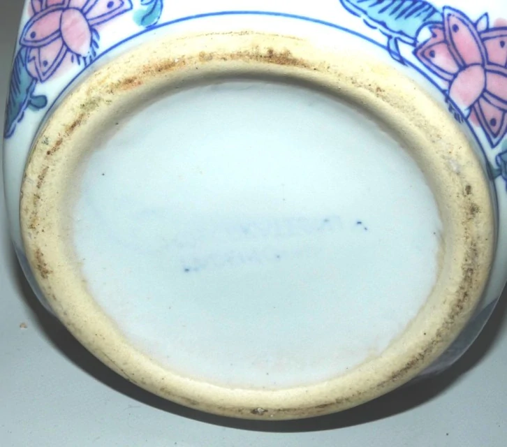 Porcelánová váza