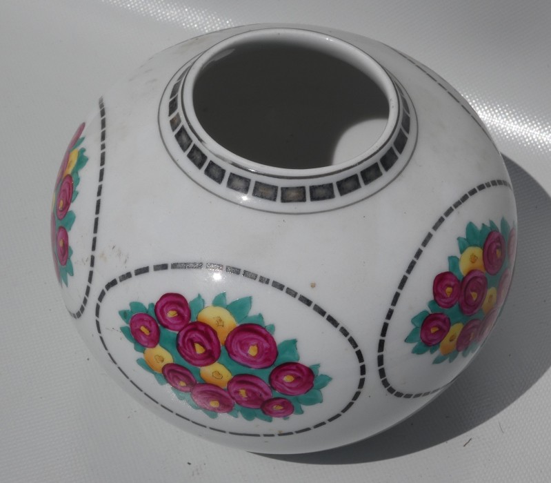 Stará porcelánová váza