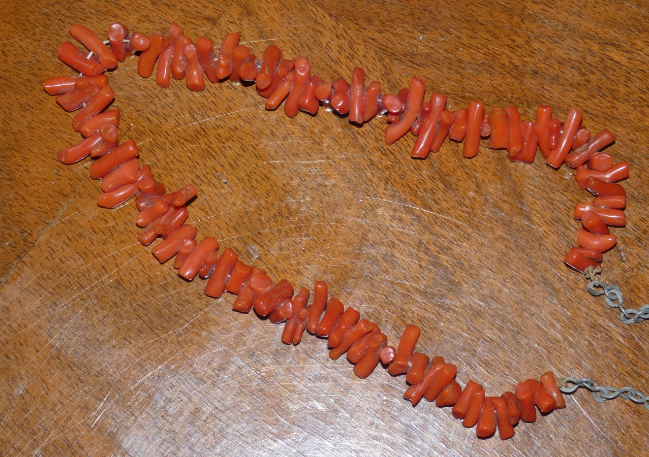 Náhrdelník mořský korál.