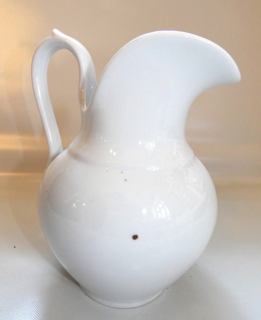 Porcelánový džbán