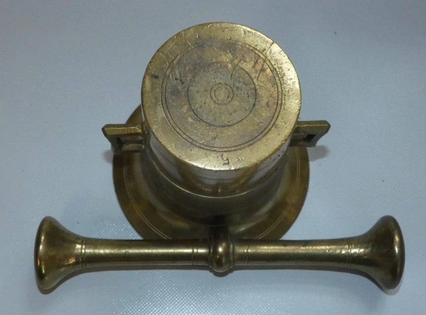 Mosazný hmoždíř č.5
