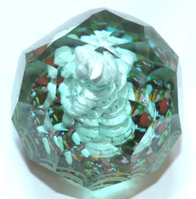 Staré těžítko s trpaslíkem