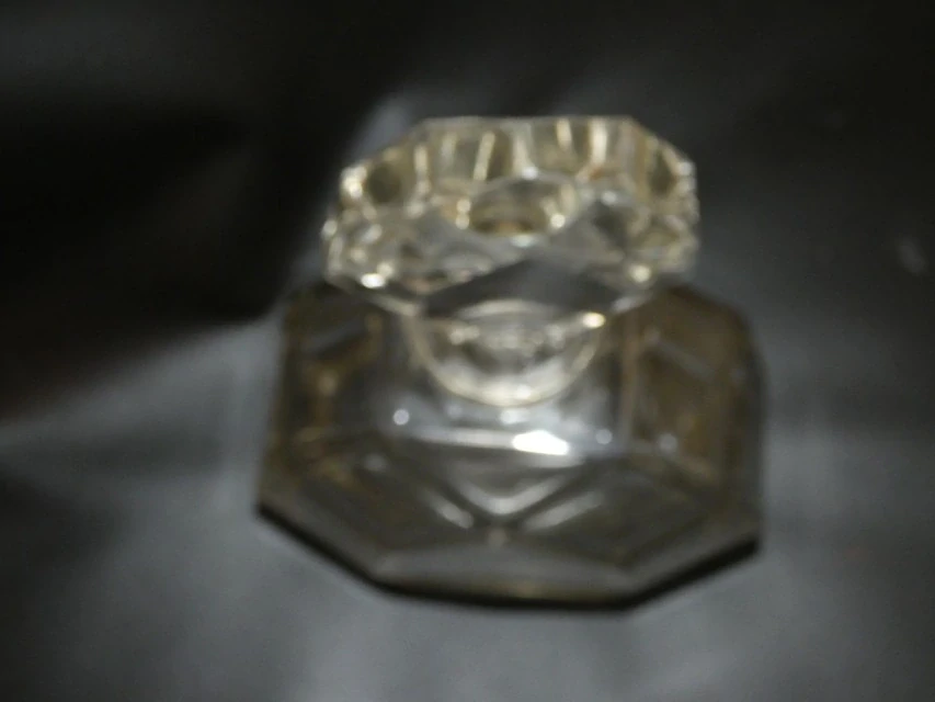 Broušená karafa art deco