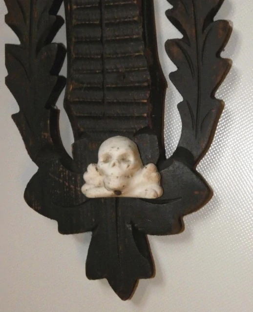 Dřevěný kříž s Kristem