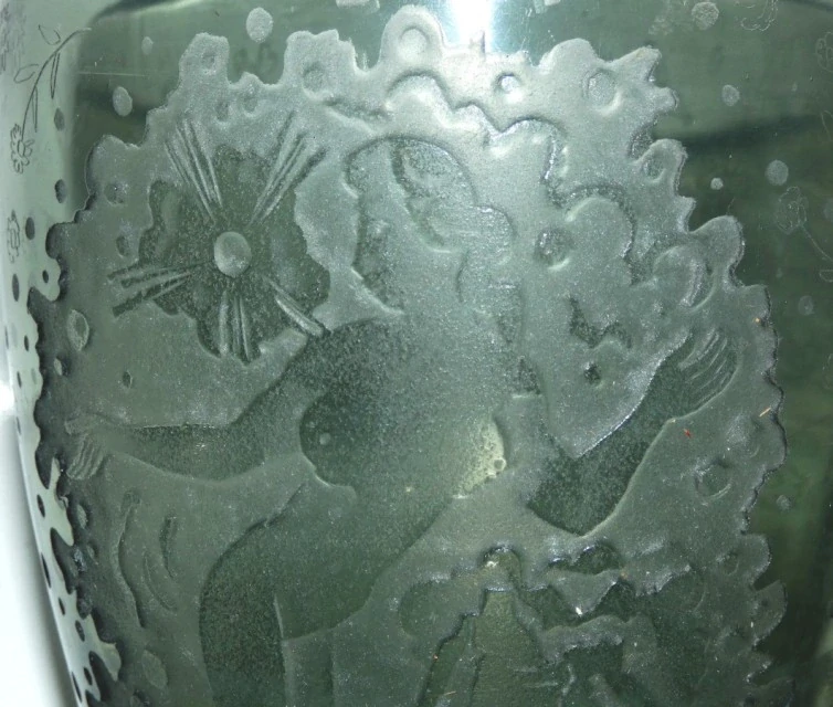 Váza art deco akt