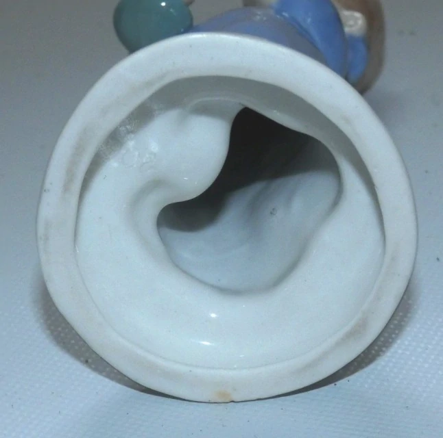 Holčička se svíčkou Royal Dux