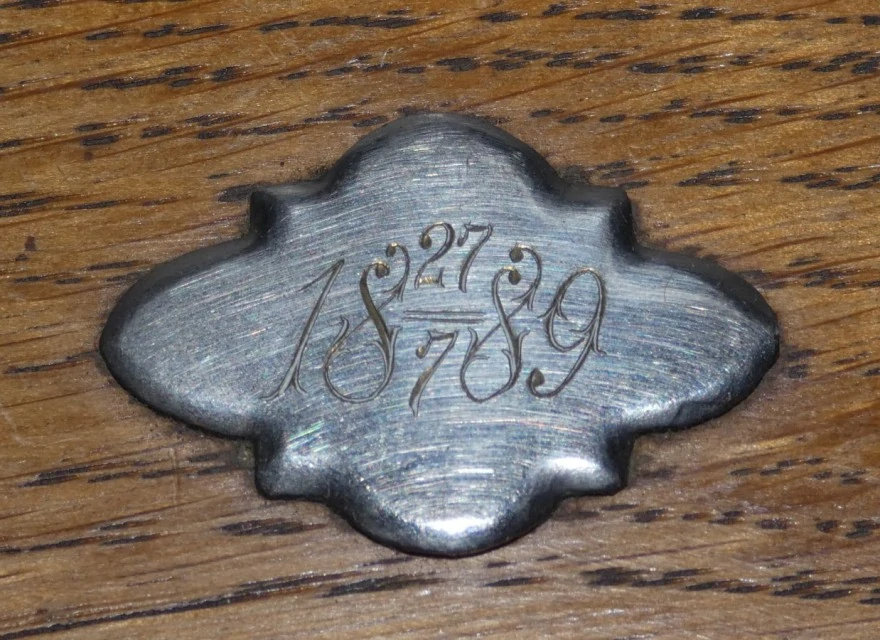 Dřevěná etue na stříbrné kroužky 1889