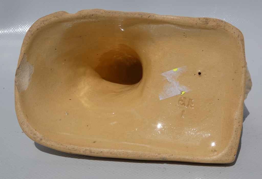 Stará keramická figurka zbojníka