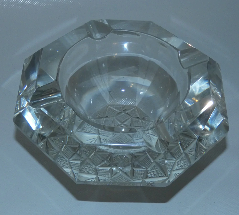 Popelník broušené sklo