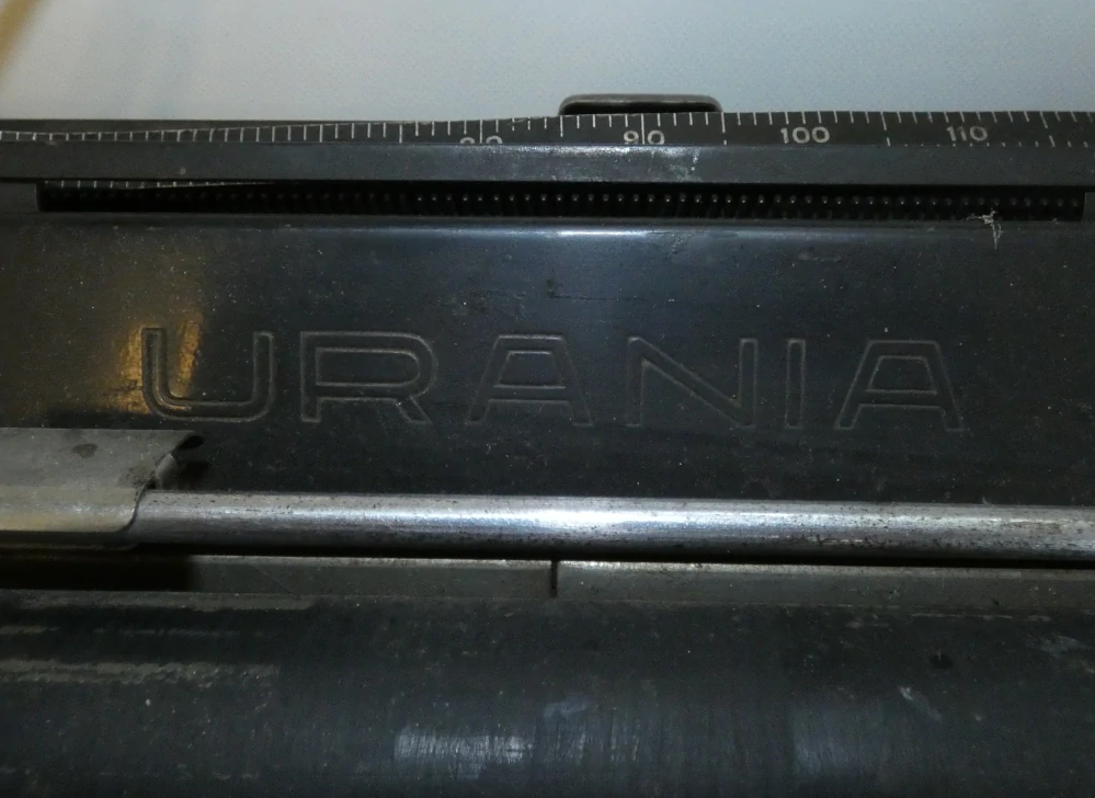 Psací stroj URANIA