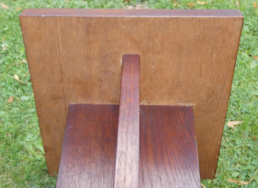 Kubistický sloup na sochu