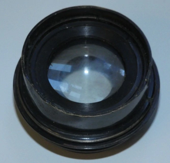 Objektiv Jos.Schnoeider a C. Kreuznach