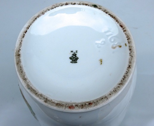 Stará porcelánová váza Stará Role