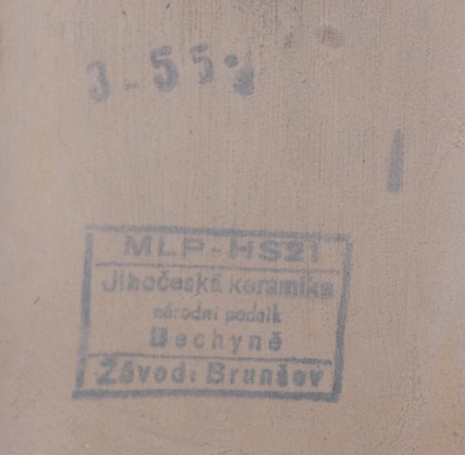 Soška koně značeno Bechyně