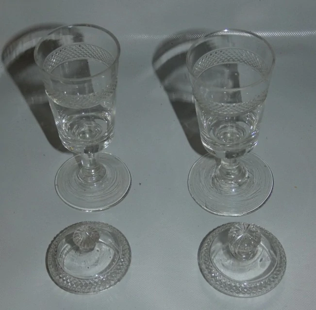 Párové sklenice s víčky 19.století