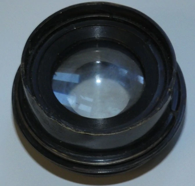 Objektiv Jos.Schnoeider a C. Kreuznach