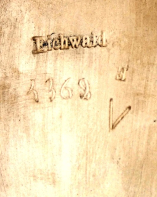 Doza na tabák značeno Eichwald 19.století