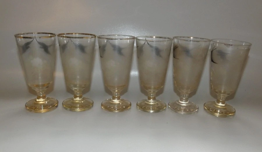 Grogové skleničky s vlaštovkami