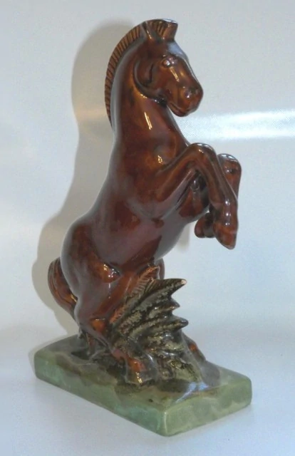 Soška koně značeno Bechyně