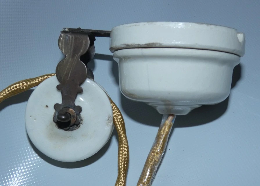 Stahovací lampa