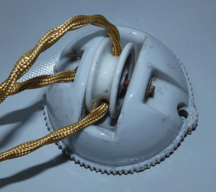 Stahovací lampa